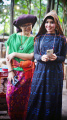 Perempuan Dengan Wastra Nusantara