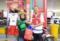 Peringati Hari Pelanggan Nasional 2024, Pertamina Retail Sapa Pelanggan di SPBU COCO