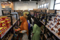 Permintaan Kue Kaleng Jelang Lebaran Meningkat
