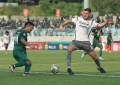 Persebaya Surabaya Imbangi Persib Bandung 2-2