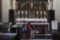 persiapan-gereja-katedral-jelang-kedatangan-paus-fransiskus_20240806_195008.jpg
