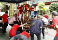 Persiapan Warga Menyambut Perayaan Cap Go Meh di Glodok
