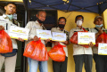perumda-tirtawening-kota-bandung-bagikan-1140-liter-minyak_20220322_184814.jpg