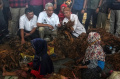 Petani Tembakau Klaten Sarah Sehan Bersama Ganjar Pranowo