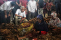 Petani Tembakau Klaten Sarah Sehan Bersama Ganjar Pranowo