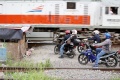 Pintu Perlintasan Kereta Api Ilegal