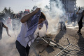 polisi-turki-tembakan-gas-air-mata-ke-massa-pendukung-palestina_20231106_092442.jpg