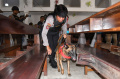 polres-malang-sterilisasi-gereja-jelang-natal_20231223_190141.jpg