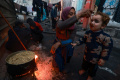 potret-buka-puasa-pertama-warga-gaza-di-tengah-perang_20240313_064833.jpg