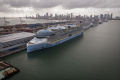 potret-kapal-pesiar-terbesar-icon-of-the-seas_20240129_204633.jpg