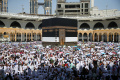 potret-masjidilharam-dipenuhi-jemaah-haji_20220702_090210.jpg