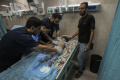 potret-perjuangan-tenaga-medis-di-rs-gaza_20231019_070444.jpg