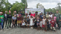 prajurit-kodim-1710mimika-bagikan-bingkisan-natal_20231222_221529.jpg