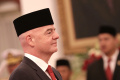 Presiden FIFA Terima Tanda Bintang Jasa