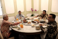 presiden-joko-widodo-makan-siang-bersama-ketiga-bacapres_20231030_133559.jpg