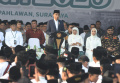 Presiden Joko Widodo Pimpin Apel Hari Santri 2023 di Surabaya