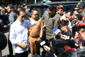 presiden-jokowi-kunjungi-pasar-soponyono-surabaya_20240906_131745.jpg