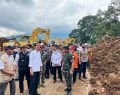 Presiden Jokowi Meninjau Langsung Lokasi Gempa Bumi Cianjur