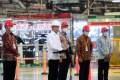 Presiden Jokowi Tinjau Kegiatan Produksi di PT Toyota Motor Manufacturing Indonesia