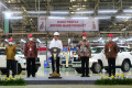 Presiden Jokowi Tinjau Kegiatan Produksi di PT Toyota Motor Manufacturing Indonesia