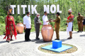 presiden-pimpin-ritual-kendi-nusantara-di-titik-nol-ikn_20220314_165148.jpg