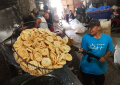 Produksi Kerupuk Blek di Pabrik Jaya Putra