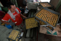 Produksi Kue Kering Jelang Lebaran
