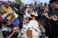 Prosesi Pemakaman Anak Ridwan Kamil, Emmeril Kahn Mumtadz