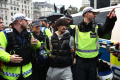 Ratusan Ribu Orang Bela Palestina di London