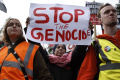 Ratusan Ribu Orang Bela Palestina di London