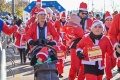 ratusan-sinterklas-ikut-lomba-lari-di-budapest_20231204_073518.jpg