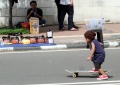 Ray 2 Tahun Jago Main Skateboard