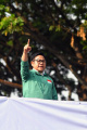 ribuan-orang-meriahkan-jalan-sehat-bareng-amin-di-kota-malang_20231009_005126.jpg