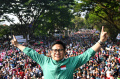 ribuan-orang-meriahkan-jalan-sehat-bareng-amin-di-kota-malang_20231009_005209.jpg