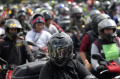 Ribuan Pengendara Motor Protes Pembatasan Mobilitas di Kolombia
