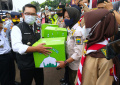 Ridwan Kamil Sapa Pemudik dan Petugas Pengamanan Mudik Lebaran 2022
