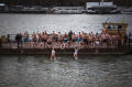 Ritual Berenang di Air Dingin Umat Ortodoks Serbia