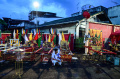 Ritual Tusuk Pipi pada Festival Vegetarian di Thailand