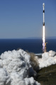Roket SpaceX Berhasil Meluncurkan Satelit Mata-mata AS