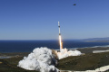 Roket SpaceX Berhasil Meluncurkan Satelit Mata-mata AS