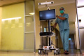 rumah-sakit-melinda-2-bandung-perkenalkan-robot-cori_20240625_143921.jpg