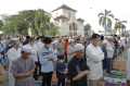 Salat Idul Fitri 1443 H di Depan Gereja Koinonia Jatinegara
