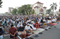 Salat Idul Fitri 1443 H di Depan Gereja Koinonia Jatinegara