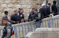 salat-tarawih-di-masjid-al-aqsa-diawasi-dan-dibatasi-israel_20240311_203537.jpg