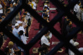 salat-tarawih-perdana-di-masjid-raya-bandung_20240312_062729.jpg