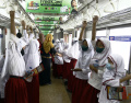Sambut Hari Anak Nasional, Siswa SD Tour Stasiun KRL