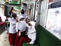 Sambut Hari Anak Nasional, Siswa SD Tour Stasiun KRL