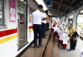 Sambut Hari Anak Nasional, Siswa SD Tour Stasiun KRL