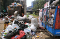 sampah-di-tps-pasar-ancol-menumpuk_20230823_205001.jpg