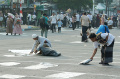 Sampah Koran Bekas Alas Salat Idul Adha 